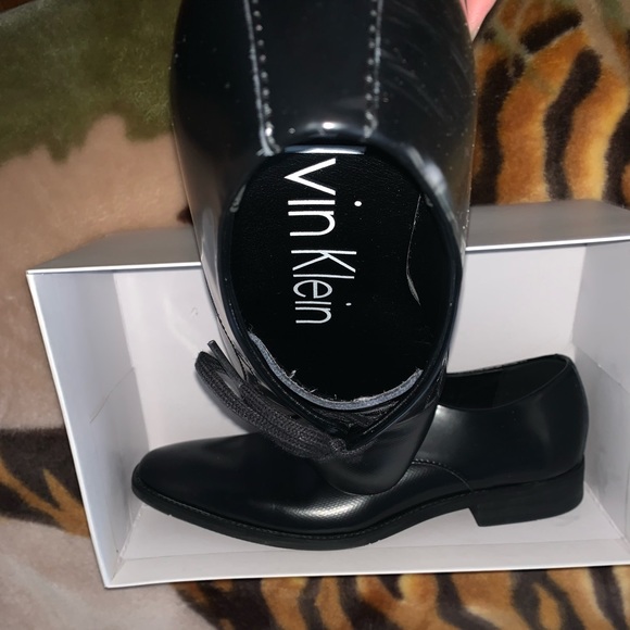 Size 9 church/dress shoes - Picture 5 of 5